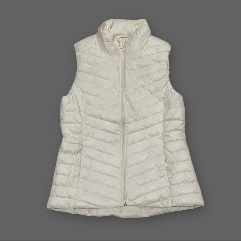 NWT Old Navy Narrow-Channel Quilted Puffer Vest